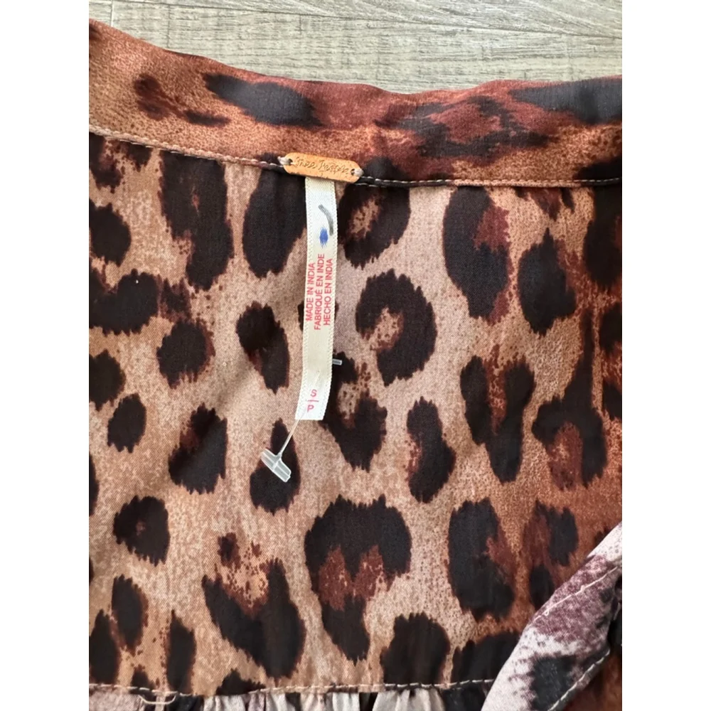 Free People My Love Printed Blouse Sz Small NWOT Brown Black Animal Print Retro - Picture 8 of 11